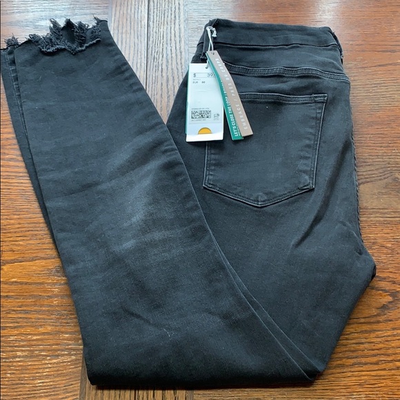 H M Premium Embrace Denim Super Skinny 